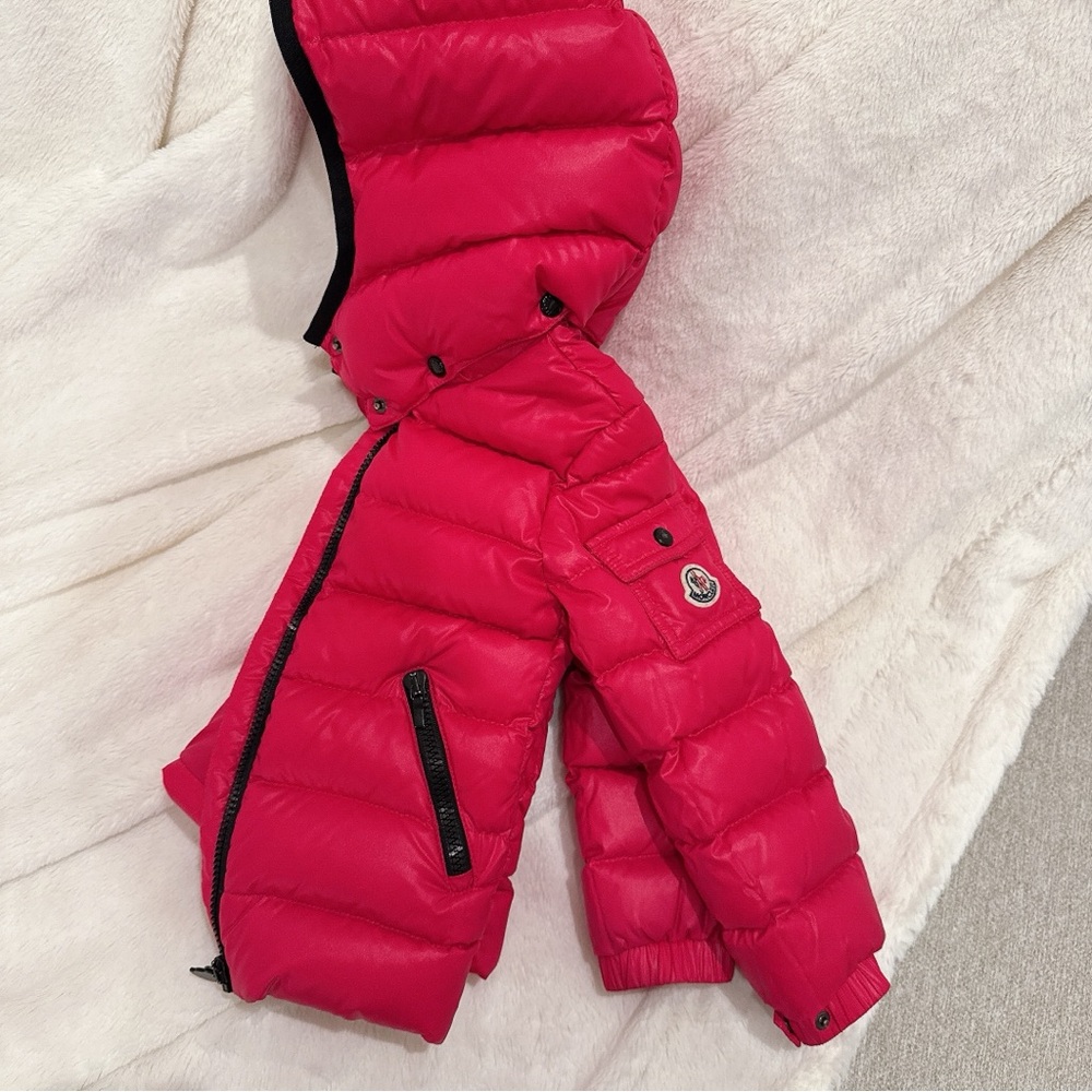 Moncler 🖤 Kids Jacket 4Y - Picture 9 of 15